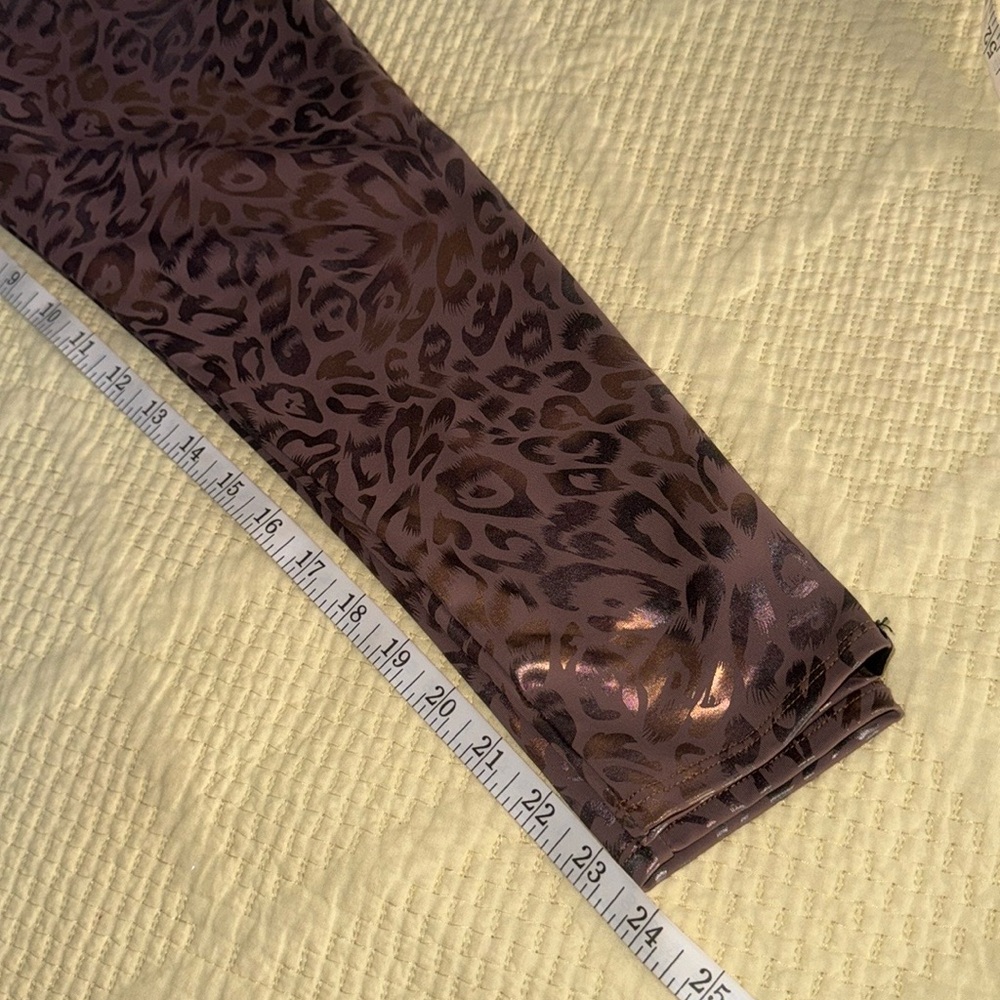 ONZIE Women’s Top Large and Leggings S/M Set Rose gold/Copper.💓💖 D12 - Picture 6 of 11